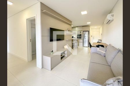 Sala de TV de apartamento para alugar com 3 quartos, 94m² em Ingleses Norte, Florianópolis