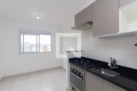 Sala/Cozinha de apartamento para alugar com 2 quartos, 32m² em Vila Carmosina, São Paulo