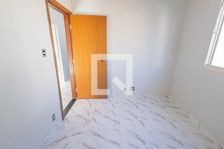 quarto 1 de casa de condomínio para alugar com 2 quartos, 55m² em Copacabana, Belo Horizonte