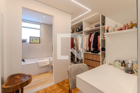 Closet da suíte 1 de apartamento para alugar com 3 quartos, 160m² em Bela Vista, São Paulo