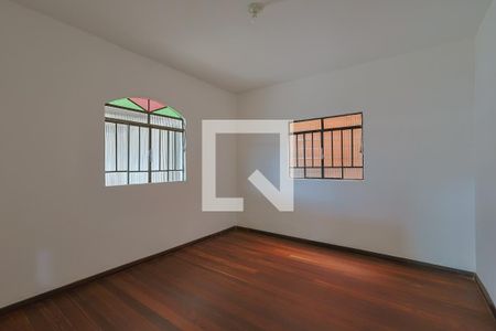 Casa para alugar com 4 quartos, 180m² em Nacional, Contagem