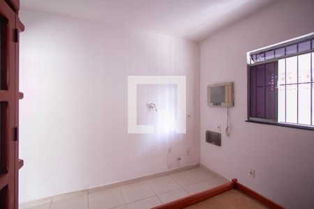 Quarto 1 de casa para alugar com 2 quartos, 100m² em Trindade, São Gonçalo