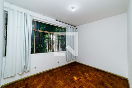 Quarto 2 de apartamento para alugar com 2 quartos, 70m² em Funcionários, Belo Horizonte