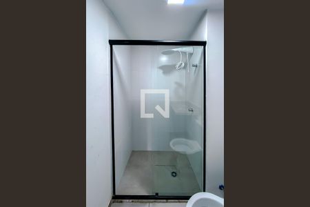 Banheiro de kitnet/studio para alugar com 1 quarto, 24m² em Vila Leopoldina, São Paulo