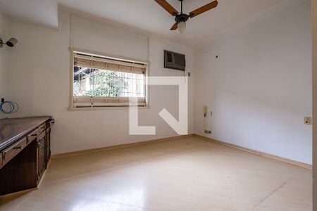 Suíte de casa à venda com 3 quartos, 265m² em Jardim Europa, São Paulo