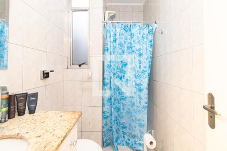 Banheiro de apartamento à venda com 1 quarto, 40m² em Santo Antônio, Porto Alegre
