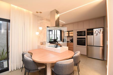 Sala/Cozinha de casa de condomínio para alugar com 3 quartos, 151m² em Santa Cândida, Curitiba