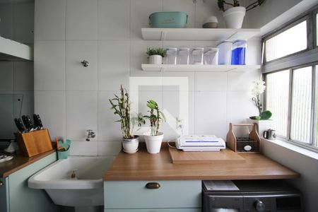 Área de Serviço de apartamento para alugar com 2 quartos, 83m² em Indianópolis, São Paulo