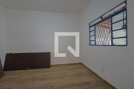 Casa para alugar com 2 quartos, 140m² em Nacional, Contagem