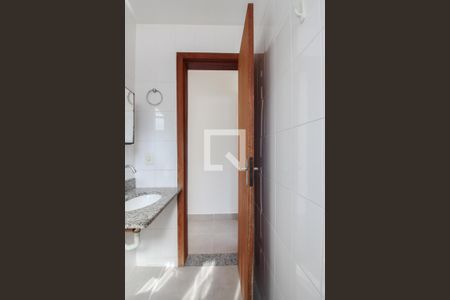 Banheiro de apartamento para alugar com 1 quarto, 50m² em Liberdade, Belo Horizonte