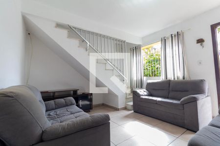 Sala de casa à venda com 4 quartos, 180m² em Jardim Ponte Rasa, São Paulo