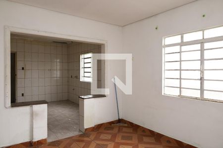 Sala de casa para alugar com 2 quartos, 200m² em Itaquera, São Paulo