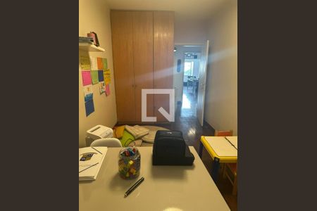Casa à venda com 3 quartos, 182m² em Campo Belo, São Paulo