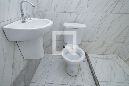 Banheiro de casa para alugar com 1 quarto, 39m² em Paciência, Rio de Janeiro