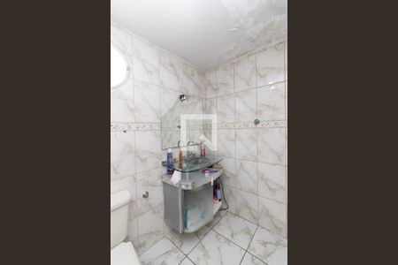 Banheiro de casa para alugar com 2 quartos, 56m² em Padre Miguel, Rio de Janeiro