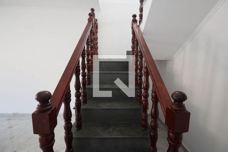 Escada  de casa à venda com 4 quartos, 235m² em Jardim Peri, São Paulo