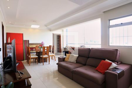 Sala de apartamento à venda com 4 quartos, 132m² em Floresta, Belo Horizonte