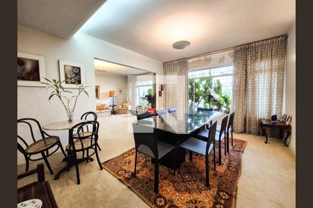 Casa à venda com 3 quartos, 490m² em Pacaembu, São Paulo