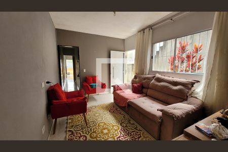 Sala de casa para alugar com 2 quartos, 120m² em Parque Recanto Monica, Itaquaquecetuba