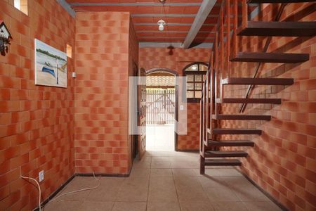 Sala de casa para alugar com 2 quartos, 72m² em Zacarias, Maricá