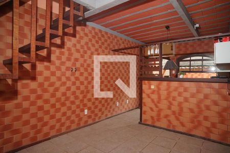 Sala de casa para alugar com 2 quartos, 72m² em Zacarias, Maricá