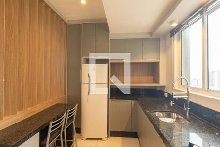 Cozinha e Área de Serviço de apartamento para alugar com 1 quarto, 33m² em Centro, Curitiba