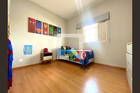 Quarto 2 de casa à venda com 3 quartos, 500m² em Trevo, Belo Horizonte