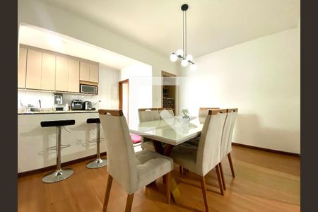 Sala de casa à venda com 3 quartos, 500m² em Trevo, Belo Horizonte