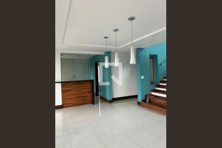 Sala de casa de condomínio para alugar com 3 quartos, 275m² em Terras do Madeira, Carapicuíba