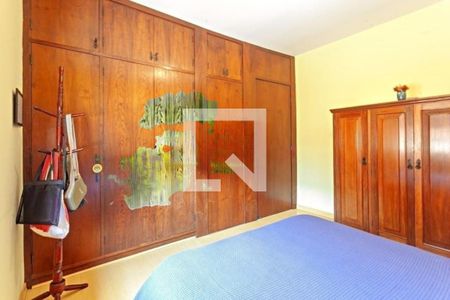 Casa à venda com 3 quartos, 333m² em Vila Inah, São Paulo
