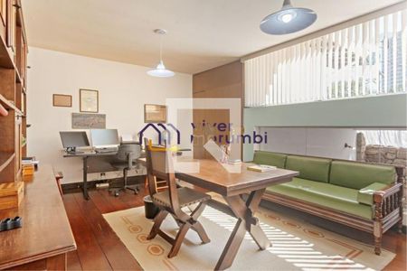 Casa à venda com 3 quartos, 333m² em Vila Inah, São Paulo