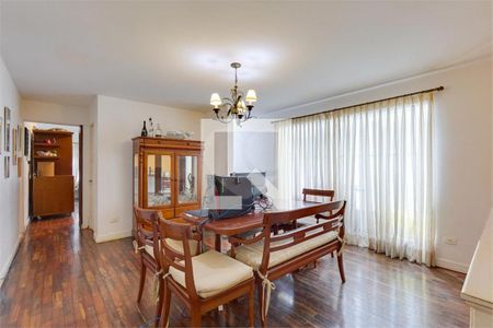 Casa à venda com 3 quartos, 204m² em Santo Amaro, São Paulo