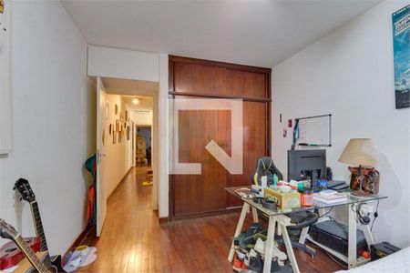 Casa à venda com 3 quartos, 204m² em Santo Amaro, São Paulo