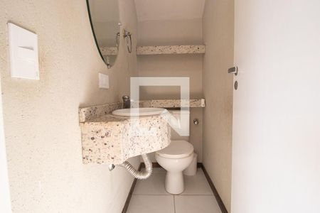 Lavabo de casa para alugar com 3 quartos, 92m² em Novo Mundo, Curitiba