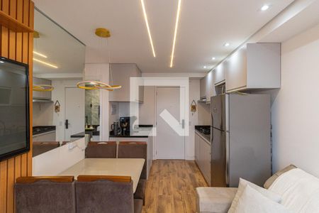 Sala/Cozinha/Área de Serviço  de apartamento à venda com 2 quartos, 32m² em Engenheiro Goulart, São Paulo