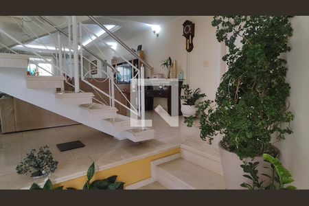 Casa para alugar com 4 quartos, 420m² em City América, São Paulo