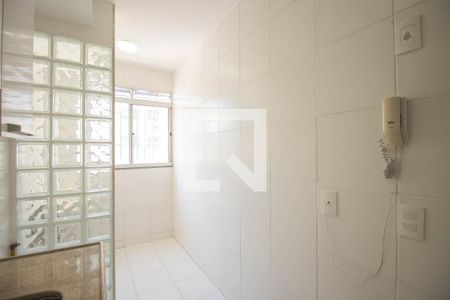 Cozinha e Área de Serviço de apartamento para alugar com 2 quartos, 46m² em Galo Branco, São Gonçalo