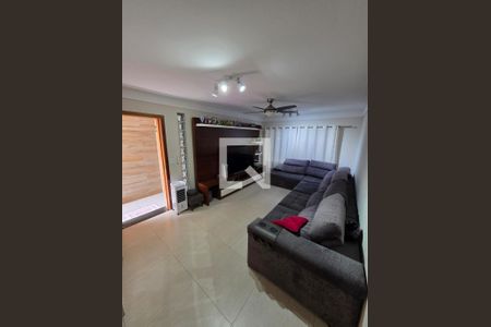 Sala de casa à venda com 3 quartos, 180m² em Jardim Santa Emilia, São Paulo