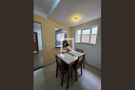 Sala de jantar de casa à venda com 3 quartos, 180m² em Jardim Santa Emilia, São Paulo