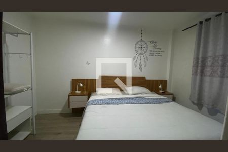 Quarto de apartamento para alugar com 2 quartos, 45m² em Coqueiros, Florianópolis