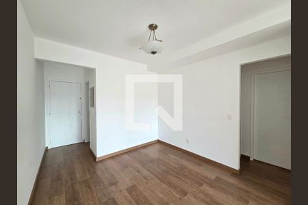 Sala de apartamento para alugar com 3 quartos, 76m² em Vila Olímpia, São Paulo