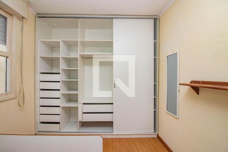 Quarto 1 de apartamento à venda com 2 quartos, 47m² em Passo D’areia, Porto Alegre