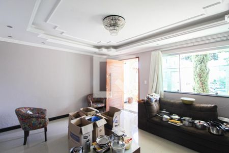 Casa para alugar com 3 quartos, 477m² em Planalto, Belo Horizonte