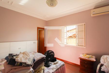 Suíte de casa à venda com 3 quartos, 477m² em Planalto, Belo Horizonte