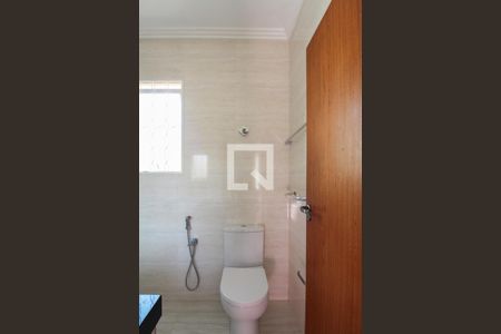 Banheiro da Suíte de casa à venda com 3 quartos, 477m² em Planalto, Belo Horizonte