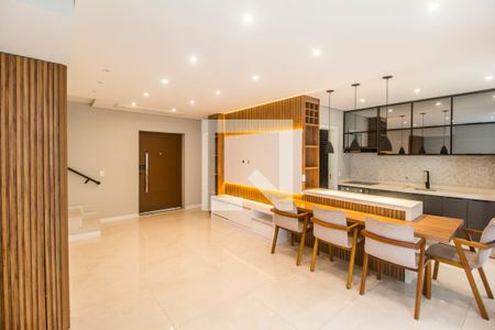 Sala  de casa de condomínio à venda com 3 quartos, 153m² em Alphaville, Santana de Parnaíba