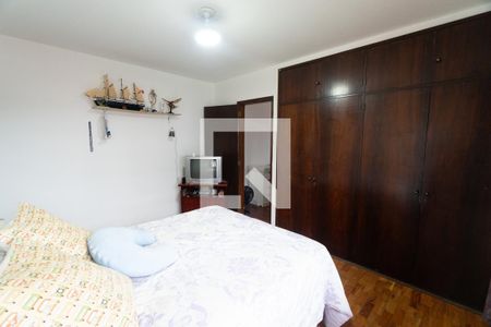 Suite 1 de casa à venda com 4 quartos, 230m² em Jardim Prudência, São Paulo