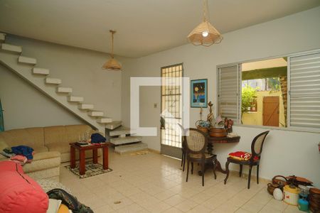 Sala de casa para alugar com 4 quartos, 480m² em Recanto de Itaipuaçu, Maricá