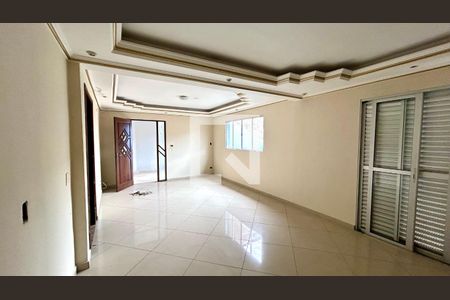 Sala de casa para alugar com 4 quartos, 250m² em Vila Sirena, Guarulhos