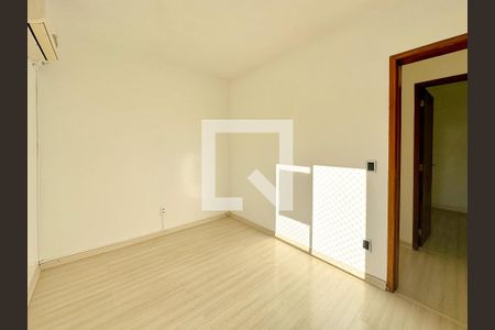 Quarto 1 de apartamento para alugar com 3 quartos, 52m² em Serraria, São José